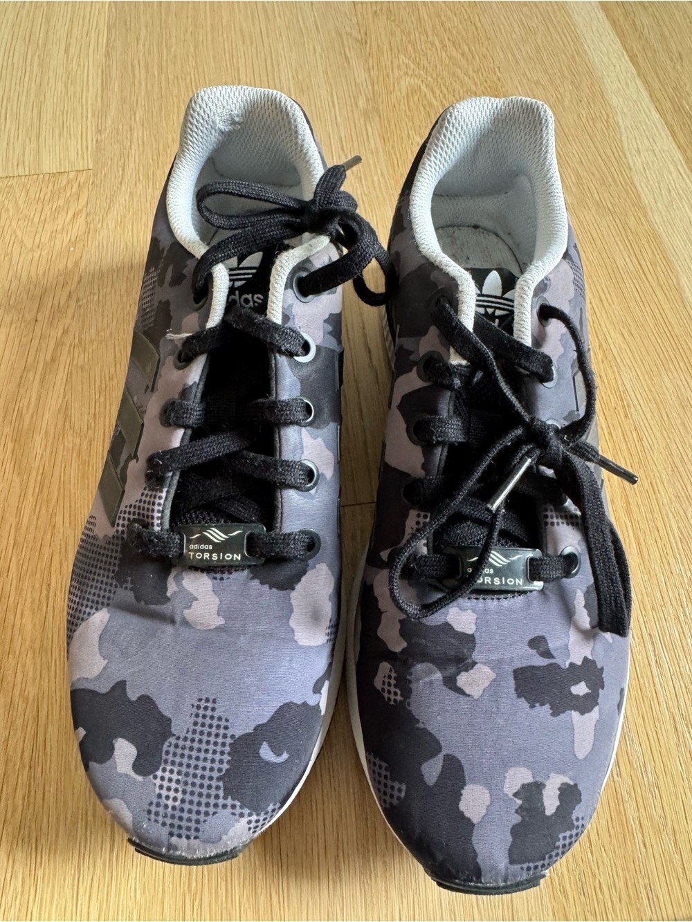 adidas kids Black & Gray Camo Torsion Sneakers